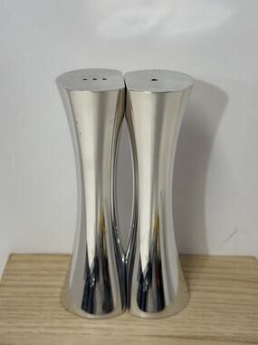 Nambe 6086 Kissing Salt and Pepper Shakers w Stoppers Stainless MCM